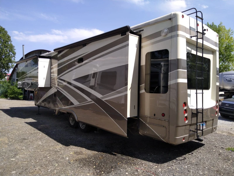 Каравана Други DRV Mobile Suites 40KSSB4, снимка 5 - Каравани и кемпери - 52629746