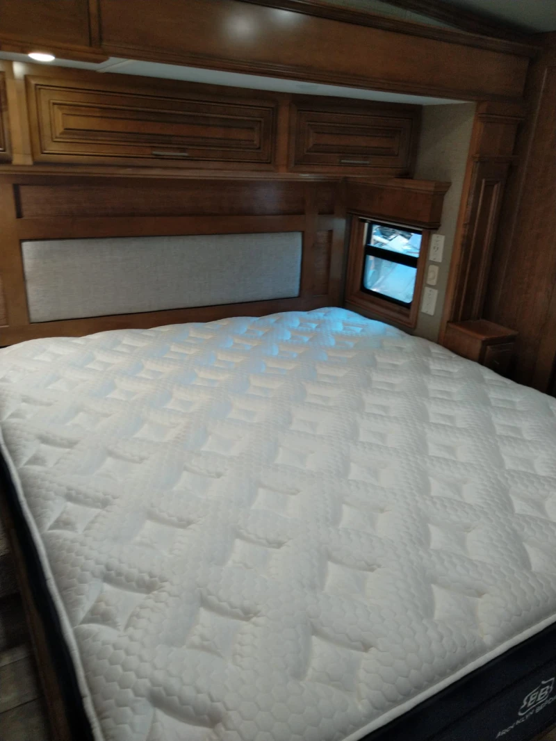 Каравана Други DRV Mobile Suites 40KSSB4, снимка 14 - Каравани и кемпери - 52629746