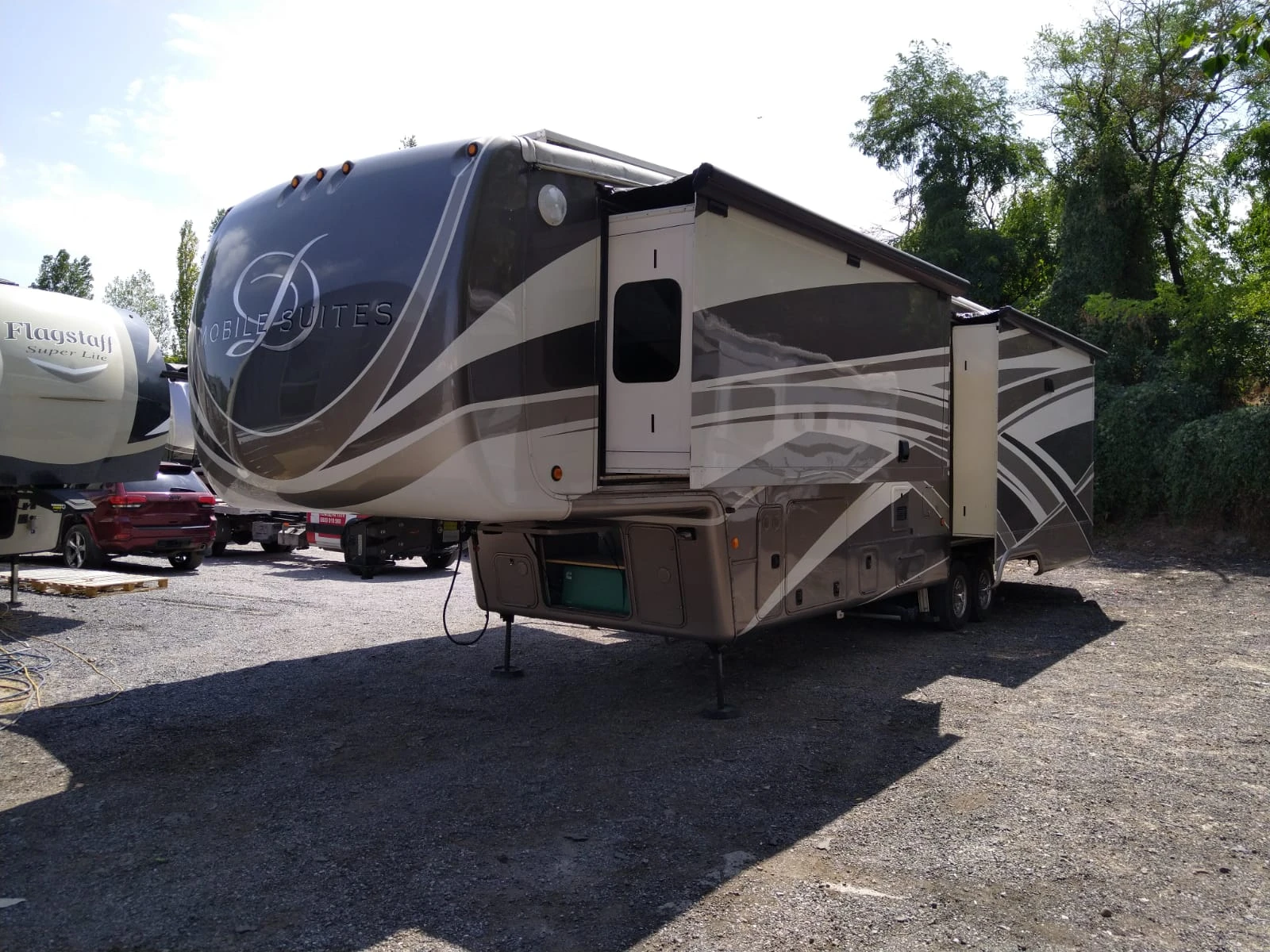 Каравана Други DRV Mobile Suites 40KSSB4, снимка 1