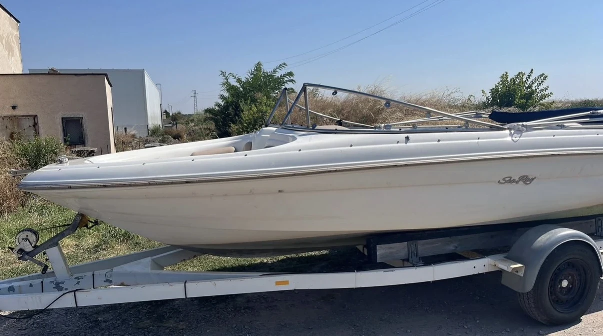 Моторна яхта Sea Ray 175 BR, снимка 5 - Воден транспорт - 56345243