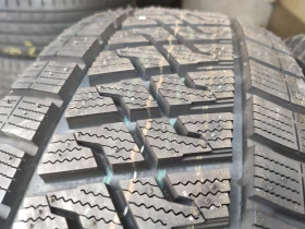 Гуми Зимни 215/65R15, снимка 4