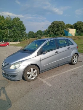 Mercedes-Benz B 180, снимка 1
