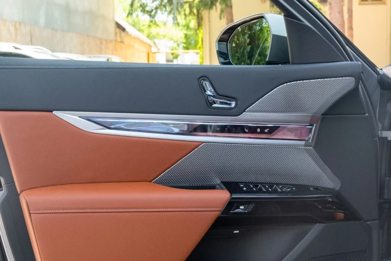 BMW 740 M SPORT.MASSAGE.SOFTC.SKY., снимка 10 - Автомобили и джипове - 52086651