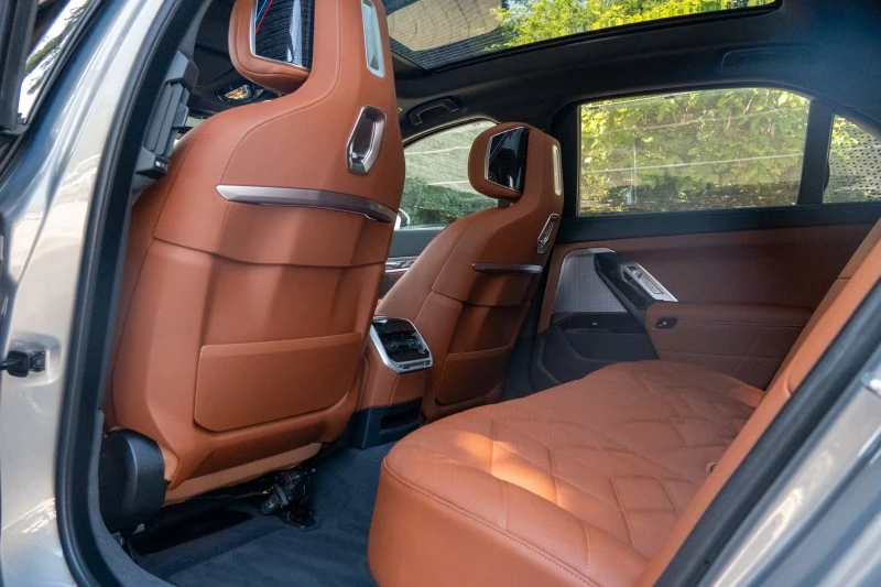 BMW 740 M SPORT.MASSAGE.SOFTC.SKY., снимка 9 - Автомобили и джипове - 52086651