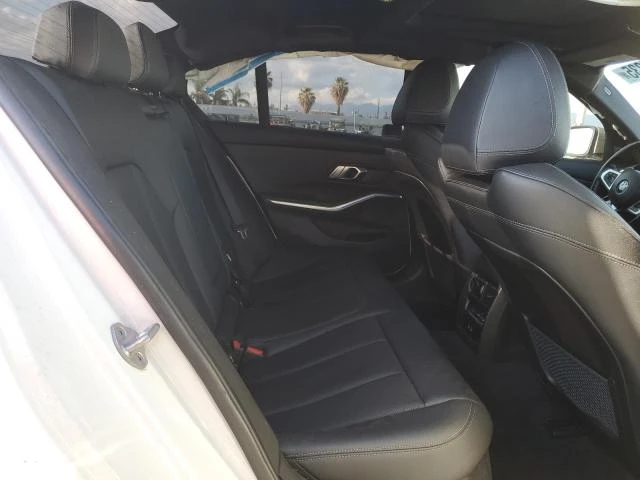 BMW 340 I* Digital* PANO* Keyless* Line Ass* Blind Spot* , снимка 10 - Автомобили и джипове - 53174598