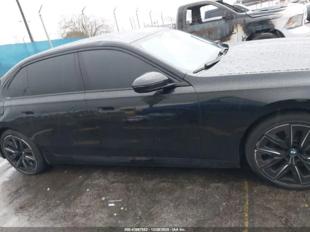 BMW i7 EDRIVE50, снимка 12 - Автомобили и джипове - 53986768