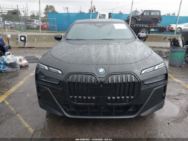 BMW i7 EDRIVE50, снимка 11 - Автомобили и джипове - 53986768