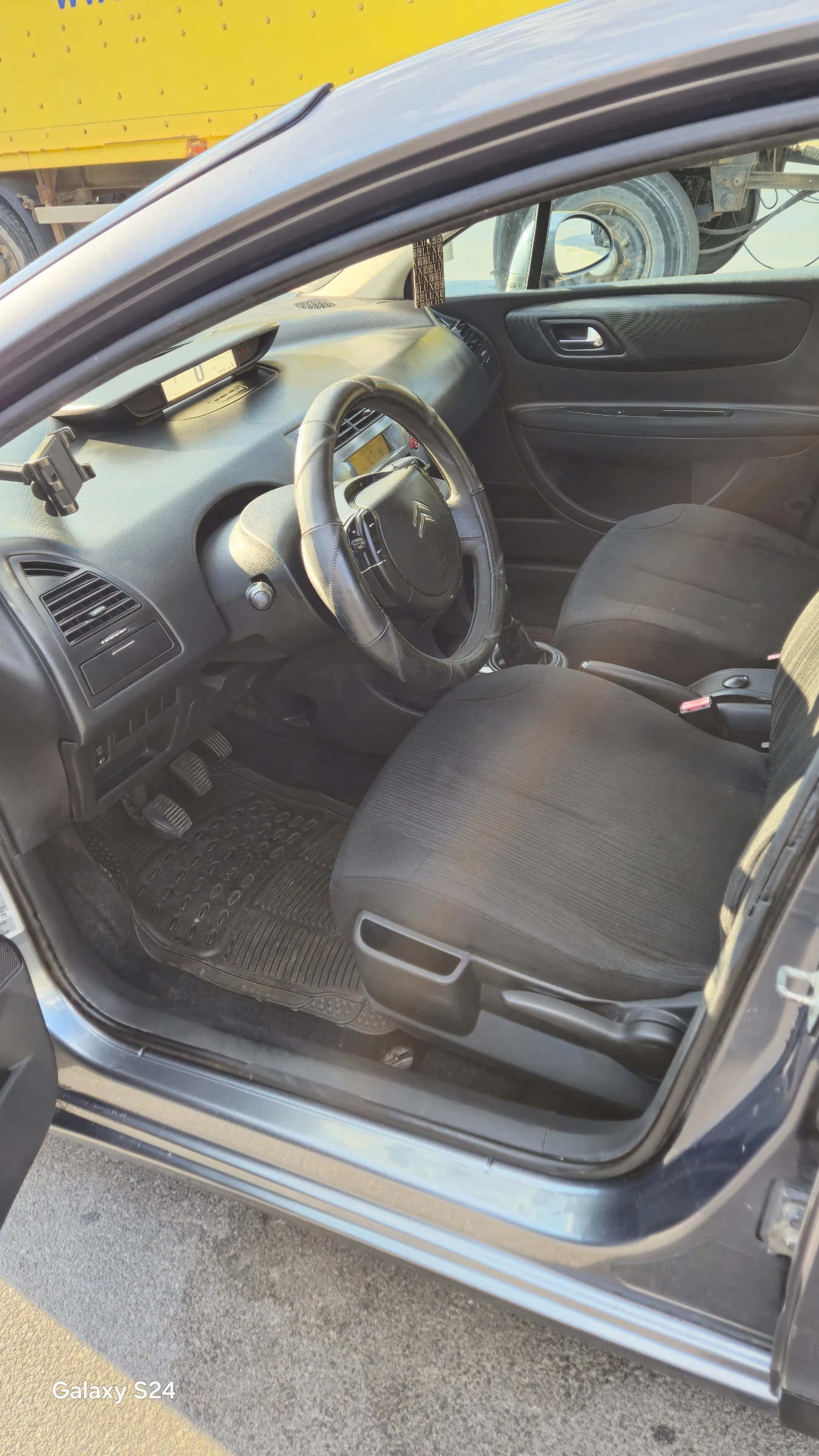Citroen C4 1.6HDI - изображение 8