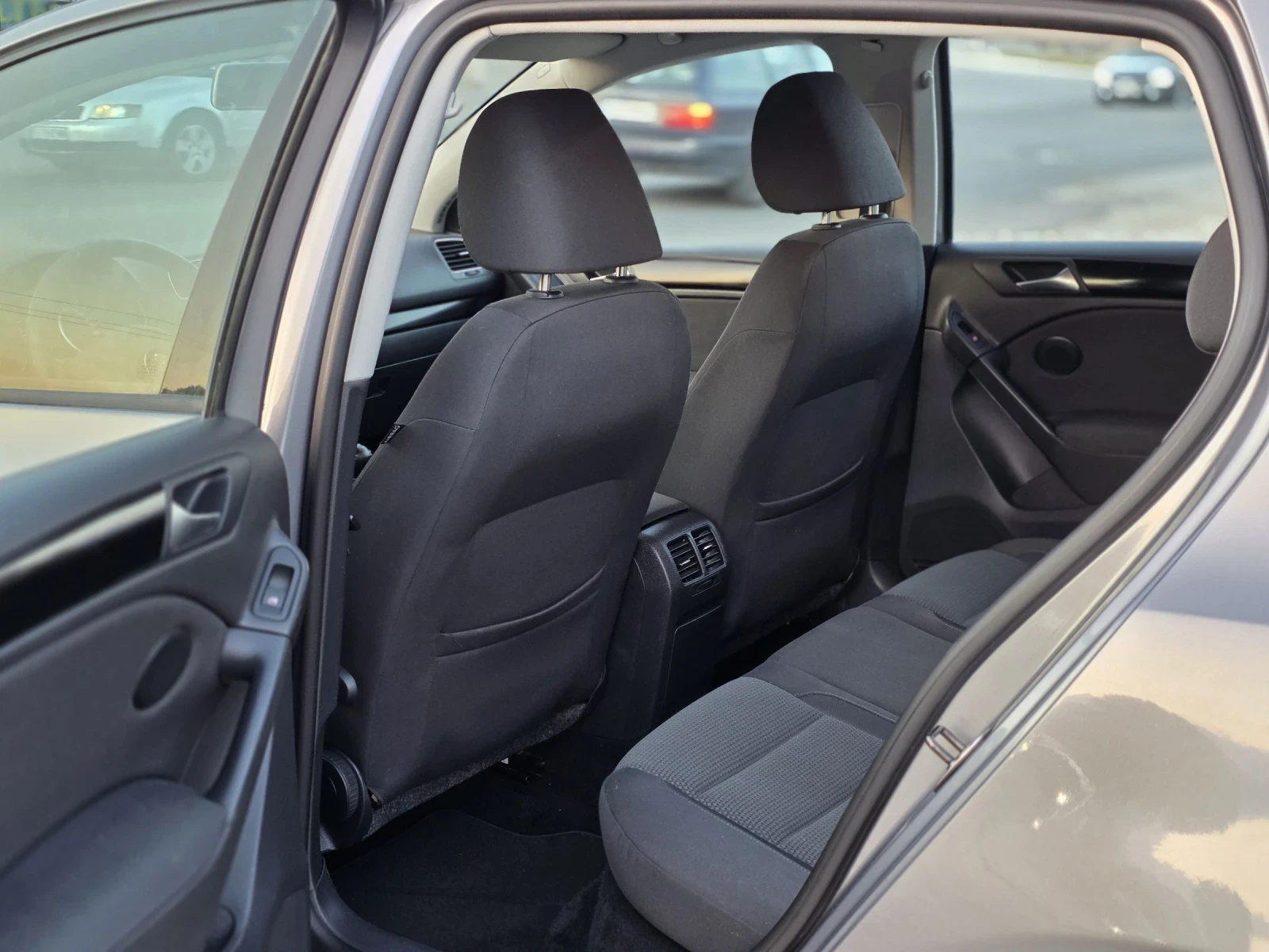 VW Golf 2.0tdi 110Hp Нави Камера - изображение 10