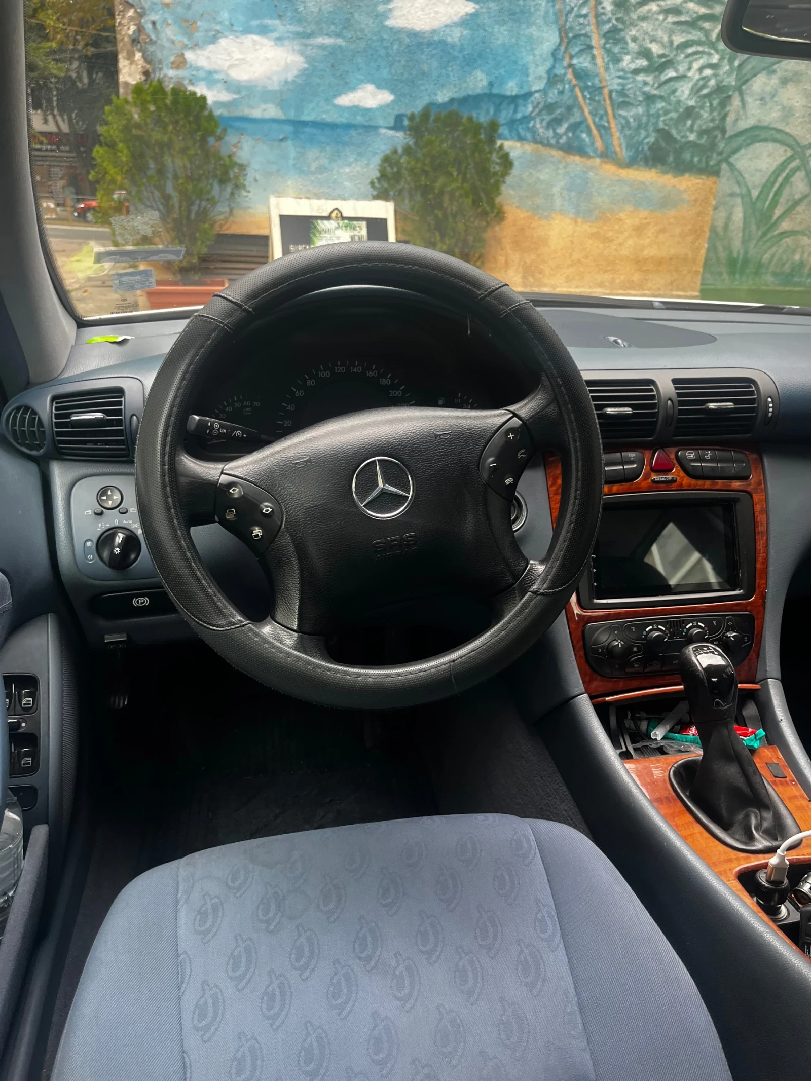 Mercedes-Benz C 200  - изображение 7