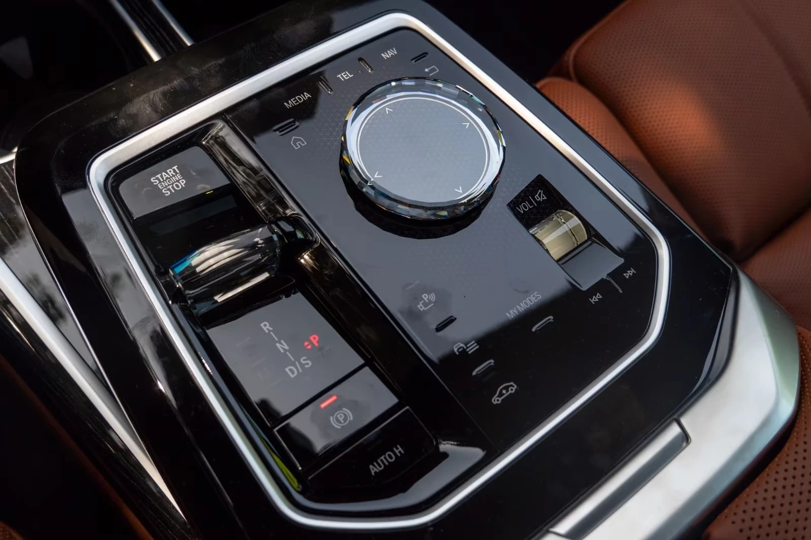 BMW 740 M SPORT.MASSAGE.SOFTC.SKY. - изображение 6