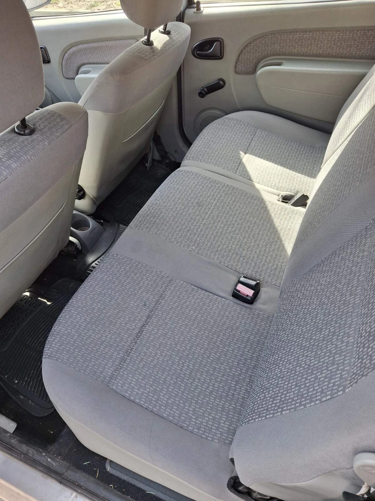 Dacia Logan  - изображение 7