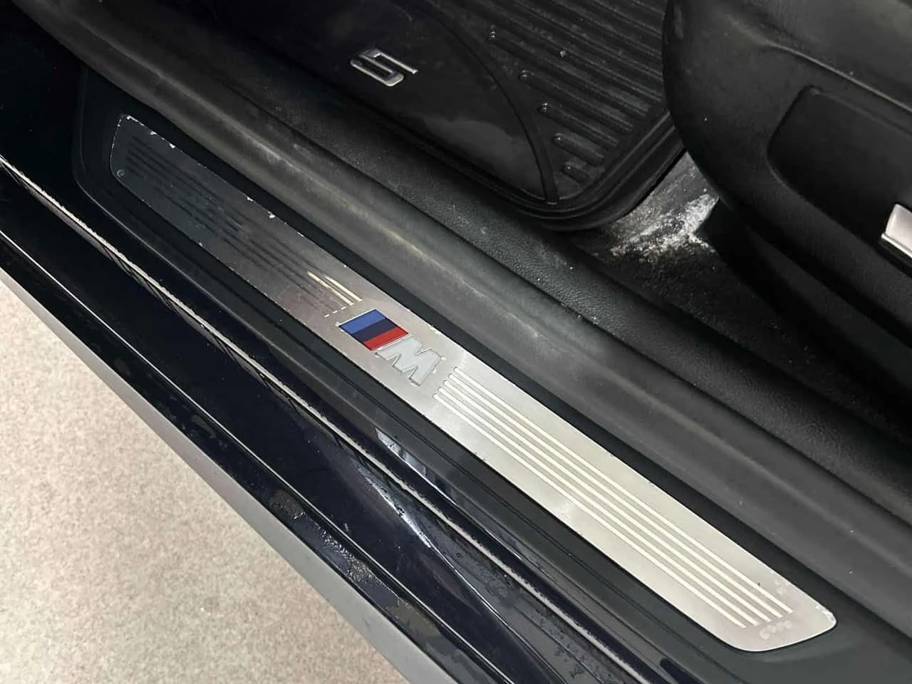 BMW 530  | 530i xDrive | 360 | HEAD-UP | , снимка 11 - Автомобили и джипове - 54043961