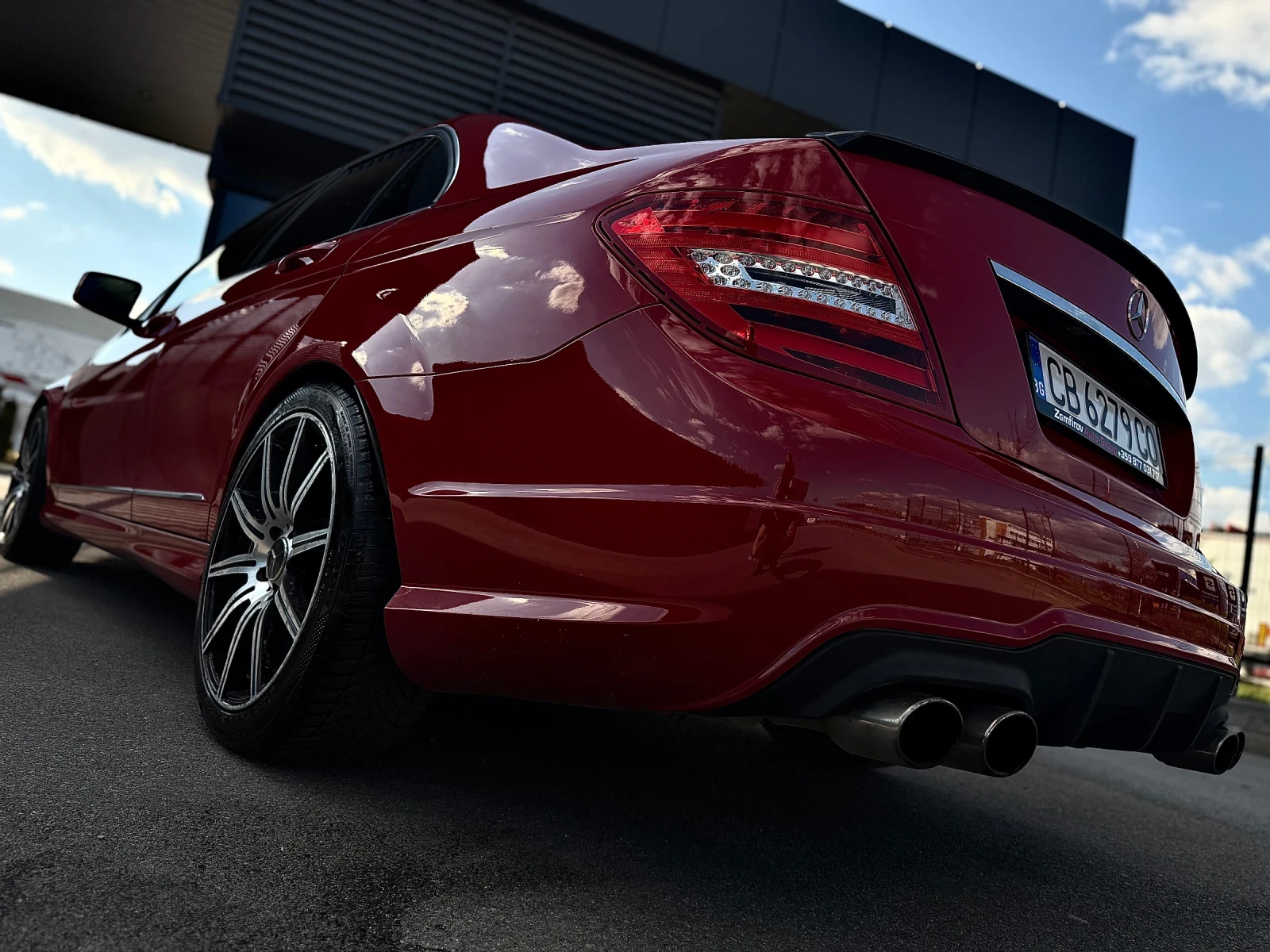 Mercedes-Benz C 180 AMG///Facelift/Сменена Верига, снимка 13 - Автомобили и джипове - 54101972