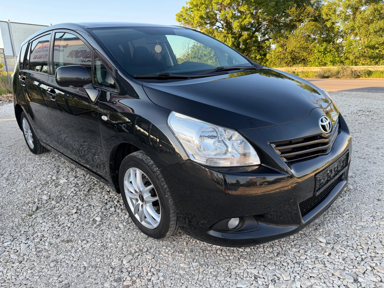 Toyota Verso 1.8VVTi/147p.s-Panorama/TOP!!!, снимка 6 - Автомобили и джипове - 54887477