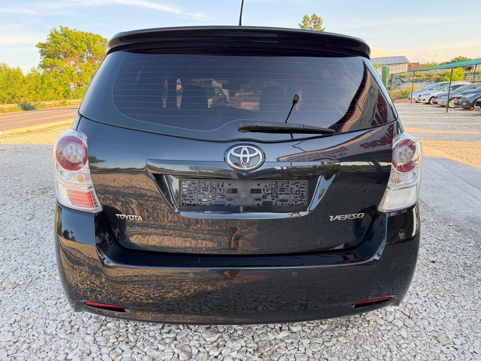 Toyota Verso 1.8VVTi/147p.s-Panorama/TOP!!!, снимка 3 - Автомобили и джипове - 54887477
