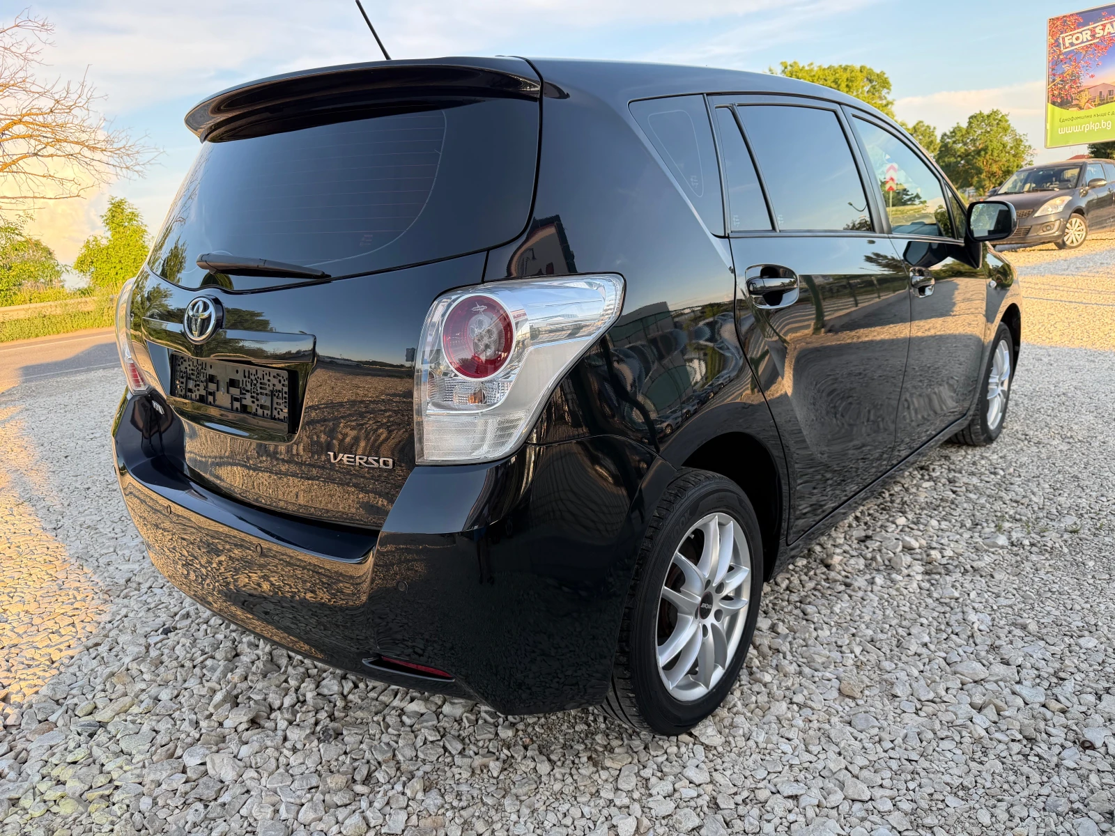 Toyota Verso 1.8VVTi/147p.s-Panorama/TOP!!!, снимка 7 - Автомобили и джипове - 54887477