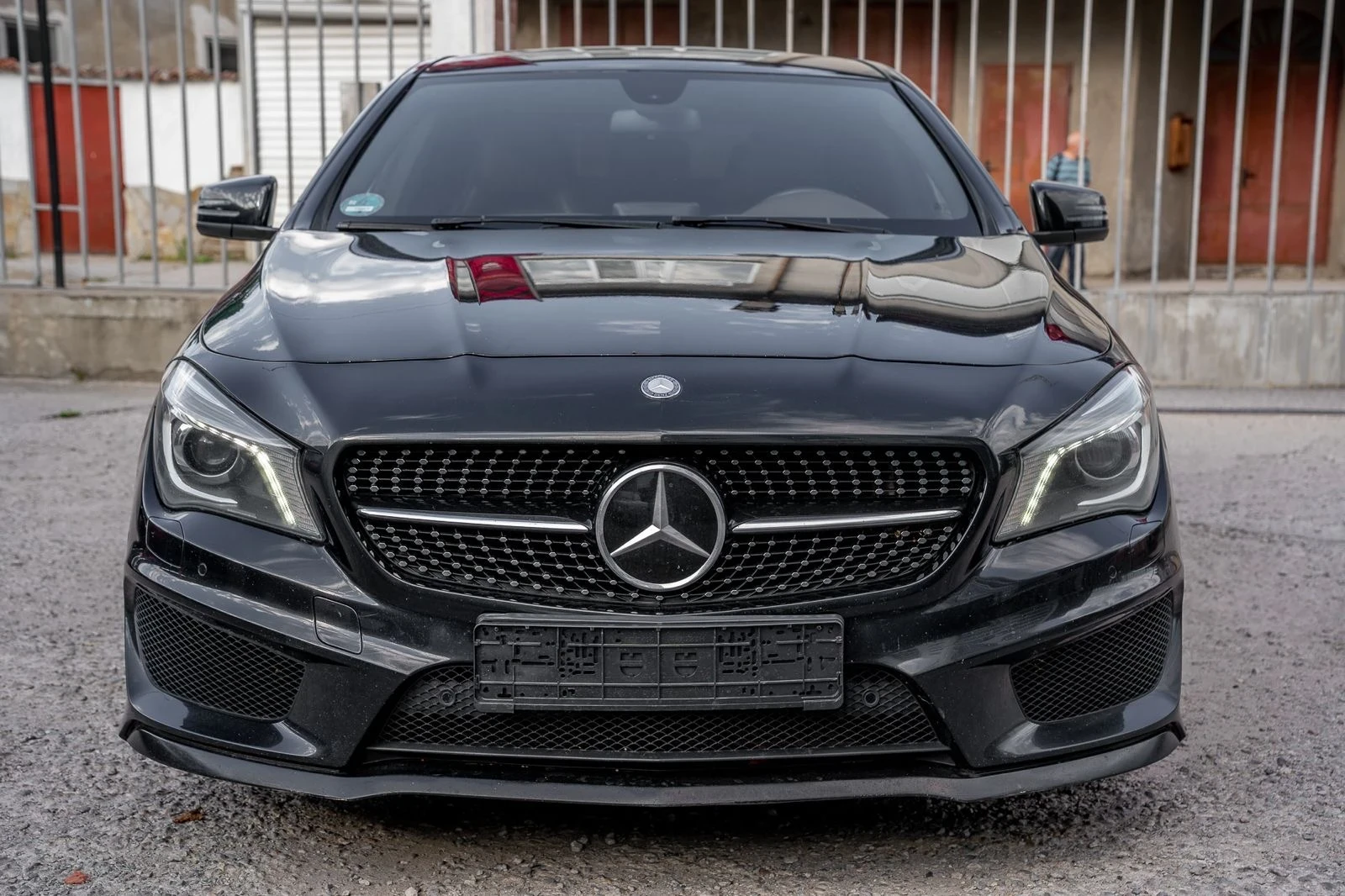 Mercedes-Benz CLA 220 CDI-AMG-DISTRONIC-EXCLUSIVE-ПОДГРЕВ-FULL LED-TOP, снимка 2 - Автомобили и джипове - 54895901