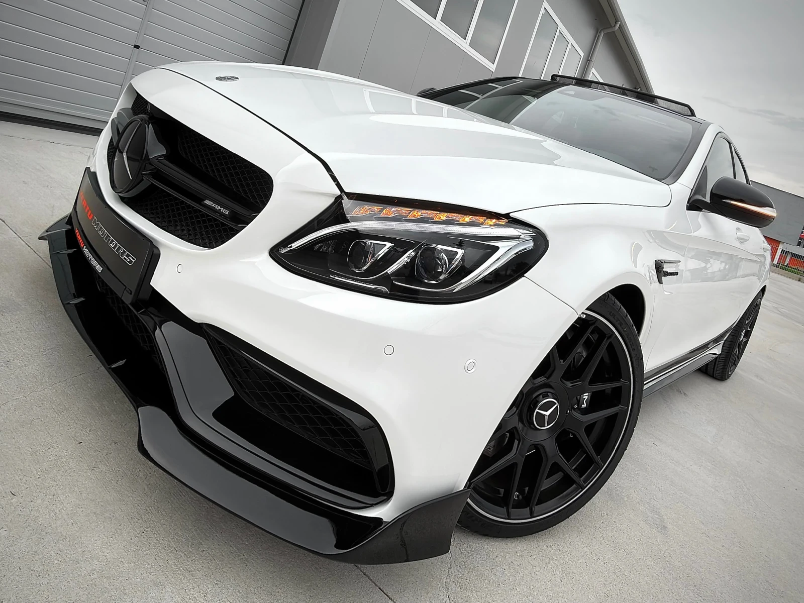 Mercedes-Benz C 63 AMG S/ STAGE 1/ DESIGNO/ PANO/ 3xTV/ NIGHT PACK/ F1, снимка 17 - Автомобили и джипове - 54973506