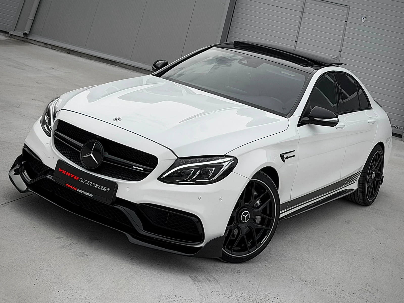 Mercedes-Benz C 63 AMG S/ STAGE 1/ DESIGNO/ PANO/ 3xTV/ NIGHT PACK/ F1, снимка 2 - Автомобили и джипове - 54973506