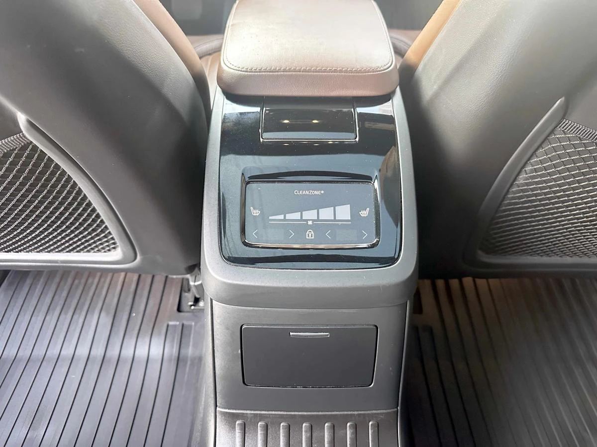 Volvo S90 Recharge Inscription eAWD* FULL* ФИКС.ЦЕНА* , снимка 15 - Автомобили и джипове - 55101394