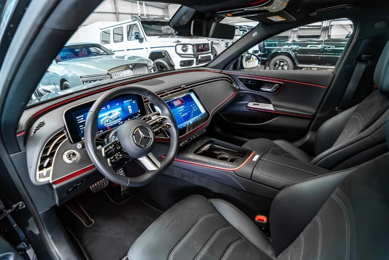 Mercedes-Benz E 220 * AMG LINE ADVANCED* NIGHT PAKET* PANO* , снимка 8 - Автомобили и джипове - 55185573