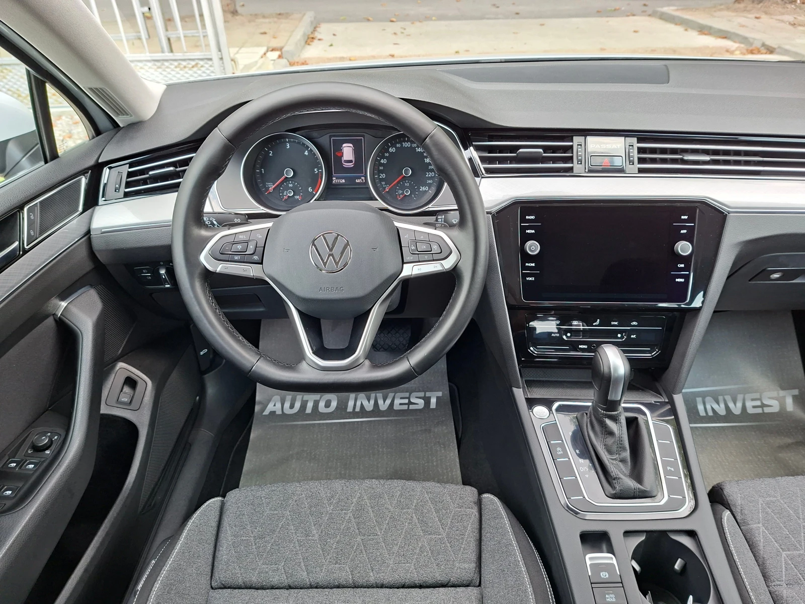 VW Passat 2.0/150ks/NAVI/DISTR./CARPLAY | Mobile.bg � ����������� 12