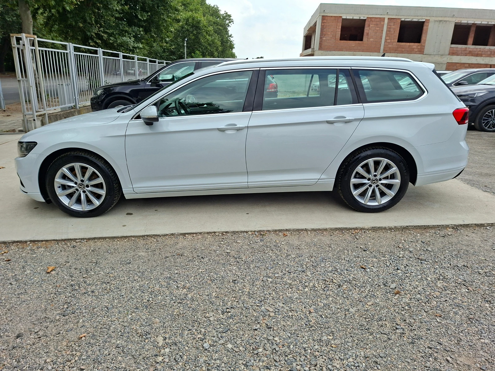 VW Passat 2.0/150ks/NAVI/DISTR./CARPLAY | Mobile.bg � ����������� 4