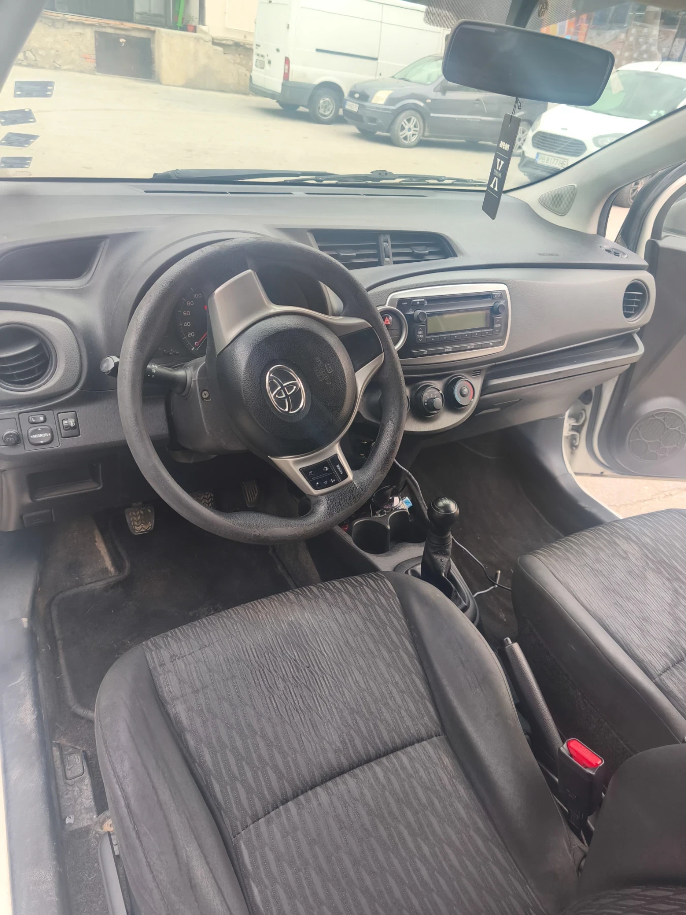 Toyota Yaris товарен, снимка 6 - Автомобили и джипове - 55422790