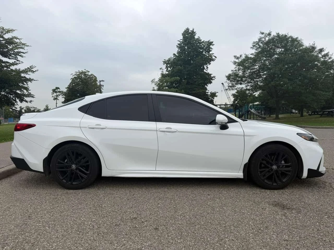 Toyota Camry SE | ШИБИДАХ | ДВА КЛЮЧА | CARFAX | , снимка 3 - Автомобили и джипове - 55614739