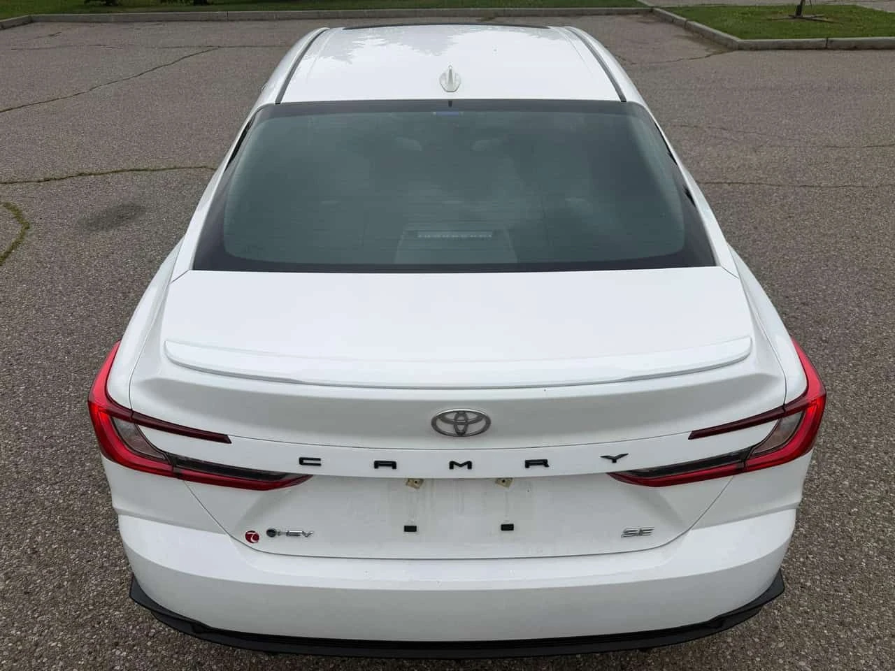 Toyota Camry SE | ШИБИДАХ | ДВА КЛЮЧА | CARFAX | , снимка 4 - Автомобили и джипове - 55614739