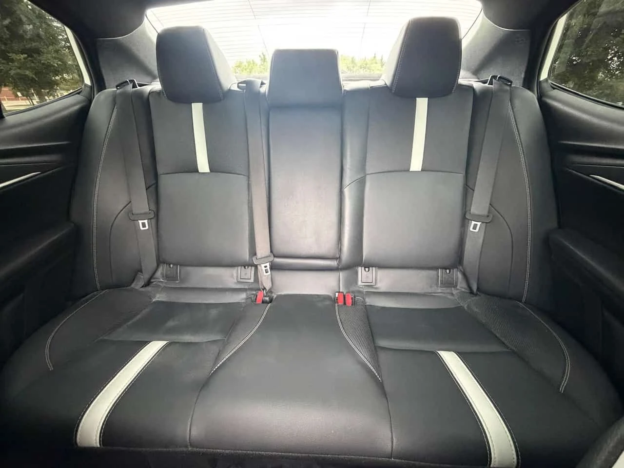 Toyota Camry SE | ШИБИДАХ | ДВА КЛЮЧА | CARFAX | , снимка 15 - Автомобили и джипове - 55614739