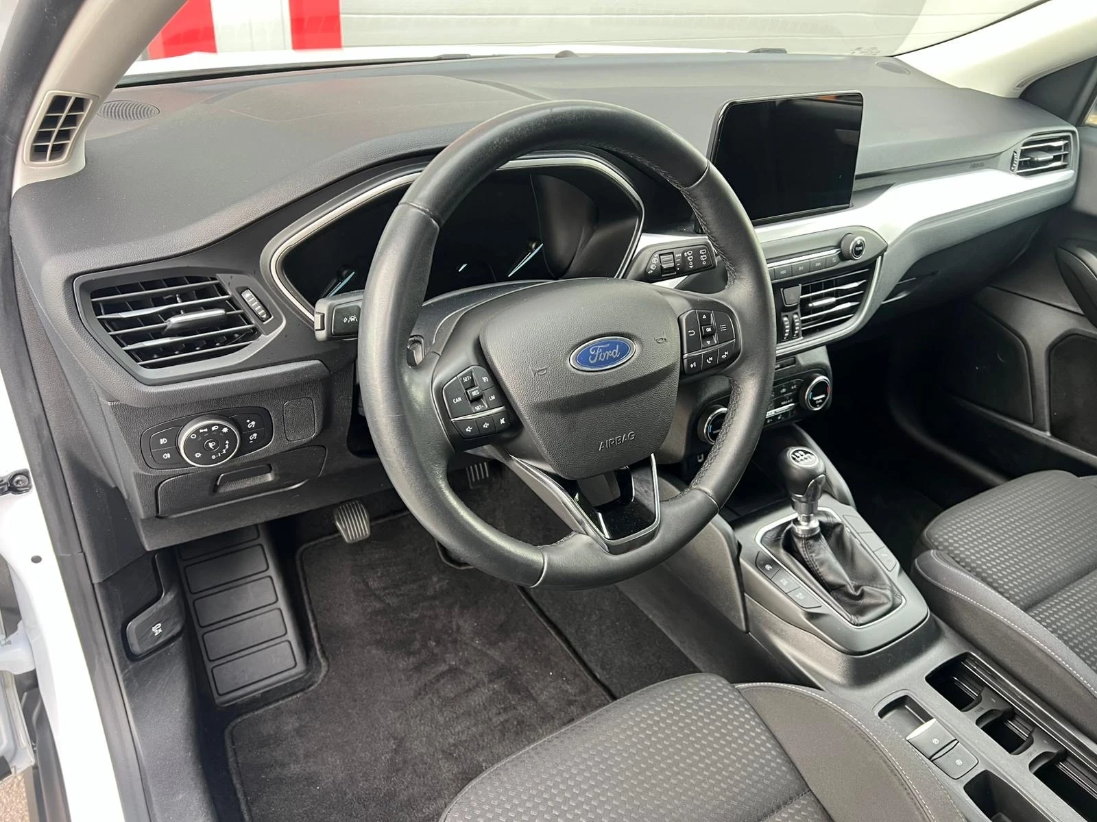 Ford Focus 1.0I ECOBOOST START STOP NAVI 6-SPEED EVRO 6D, снимка 13 - Автомобили и джипове - 55825241