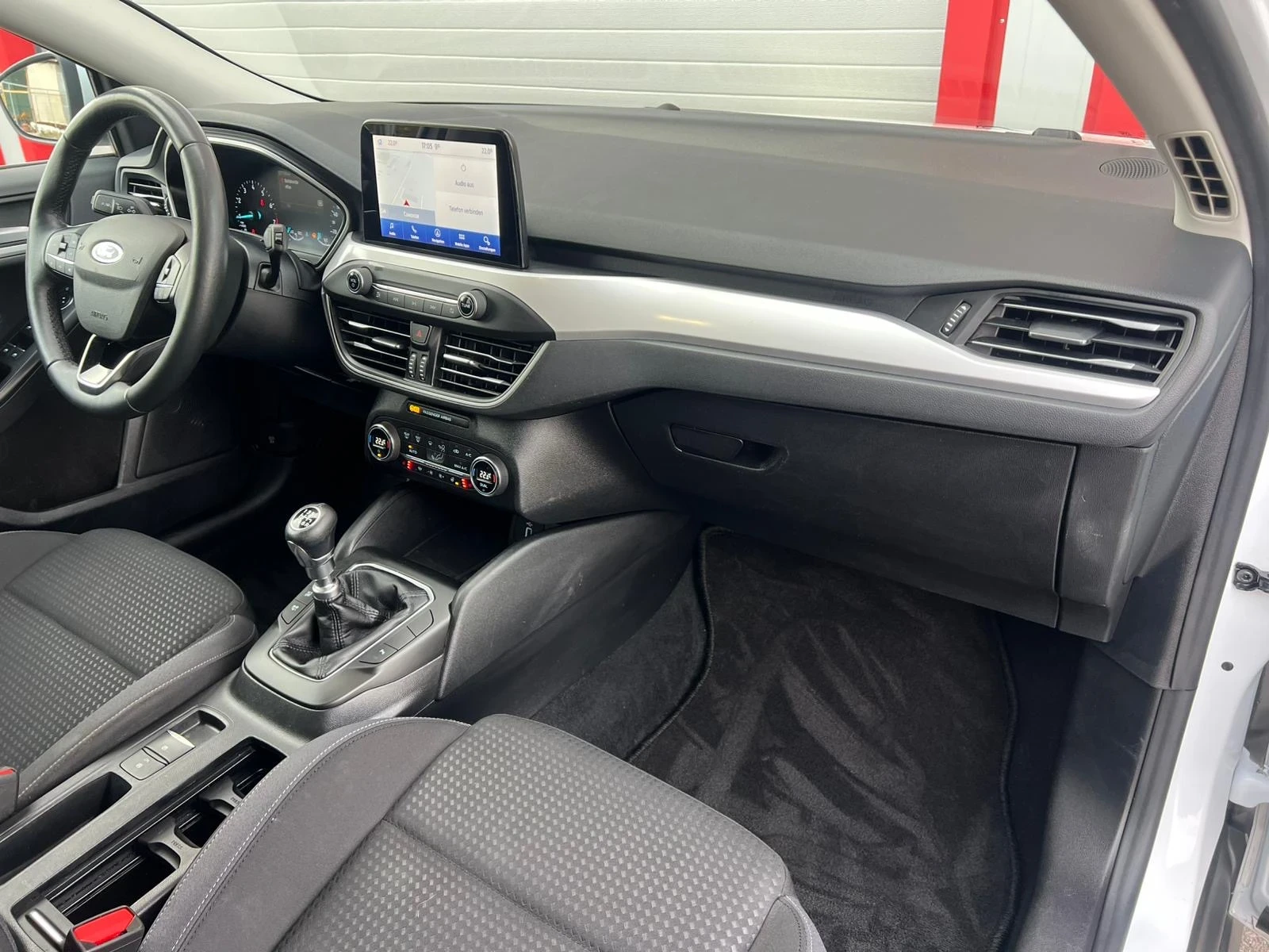 Ford Focus 1.0I ECOBOOST START STOP NAVI 6-SPEED EVRO 6D, снимка 15 - Автомобили и джипове - 55825241