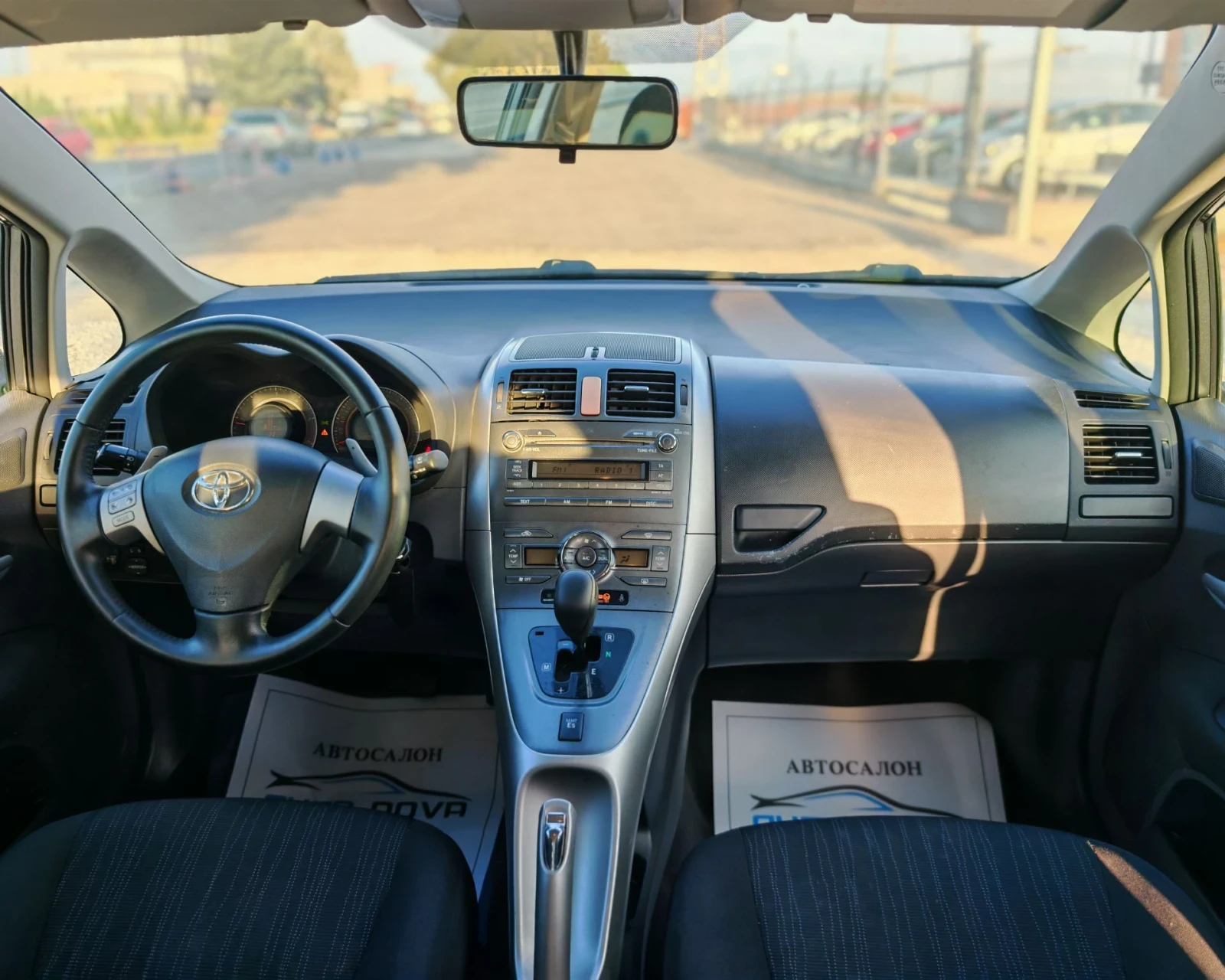 Toyota Auris 1.4 ДИЗЕЛ 90 К.С. AВТОМАТИК! ВЕРИГА! УНИКАЛЕН!!!, снимка 13 - Автомобили и джипове - 56261362