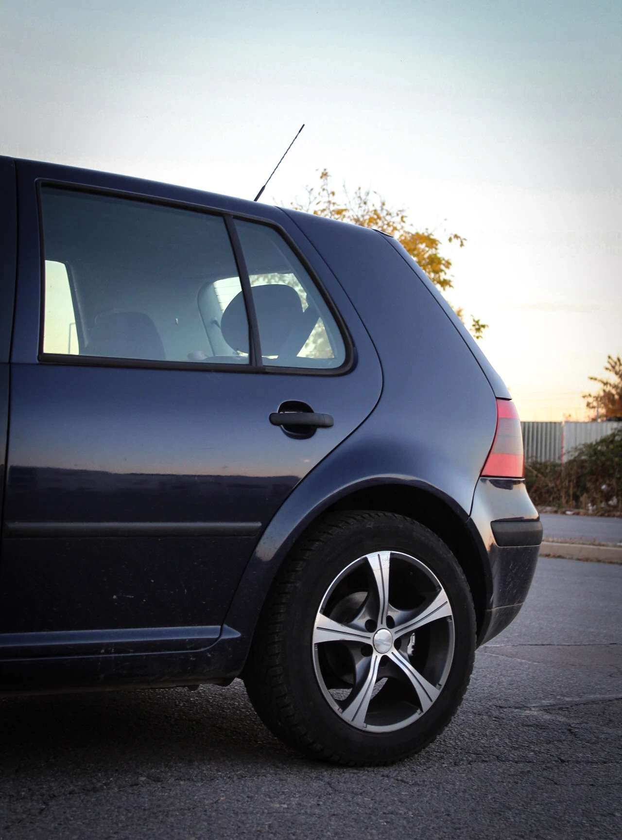 VW Golf 16v, снимка 4 - Автомобили и джипове - 56662604