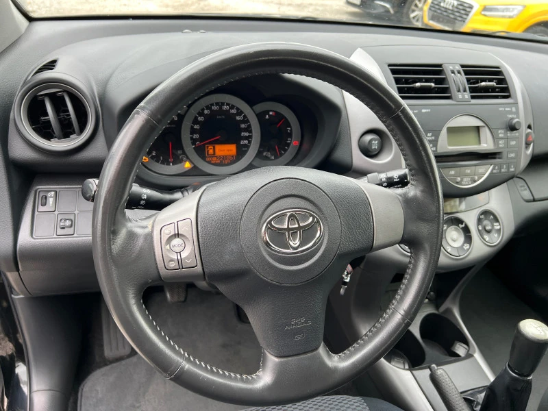 Toyota Rav4 2.0i vvt i 150, снимка 8 - Автомобили и джипове - 47316875