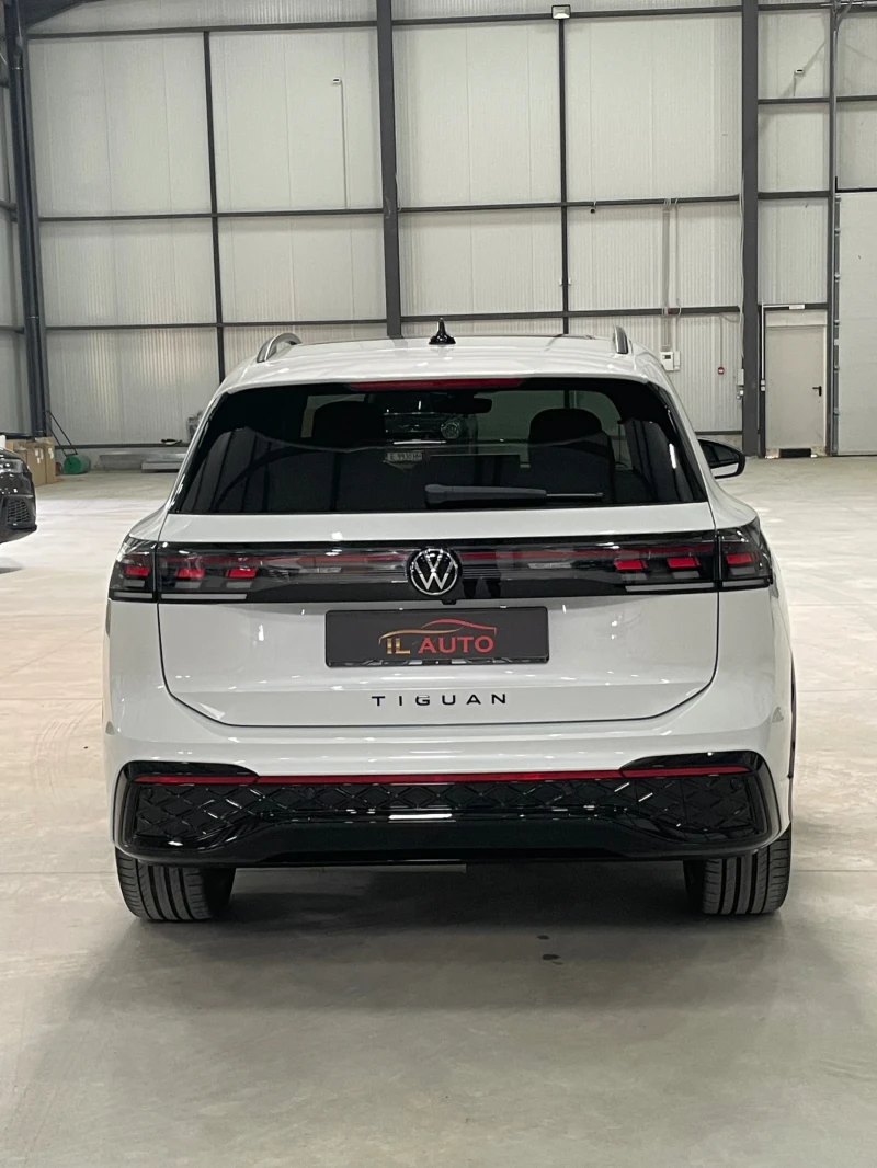 VW Tiguan 2.0TDI/R LINE/4M/harman/kardon/Обдух/Панор/ФУЛЛ!!, снимка 4 - Автомобили и джипове - 47157577