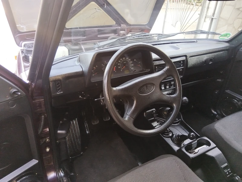 Lada Niva 1.7i, снимка 13 - Автомобили и джипове - 47851239