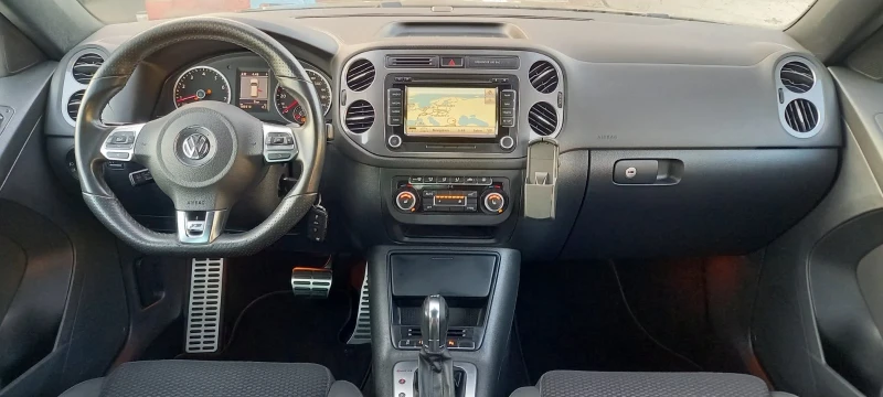 VW Tiguan 2.0TSI/210к.с./R-Line/Автомат/189000км/CH, снимка 13 - Автомобили и джипове - 49497814