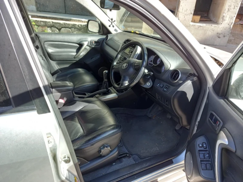 Toyota Rav4 2000куб-150к, снимка 4 - Автомобили и джипове - 52285959