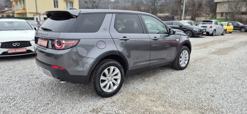 Land Rover Discovery Sport 2.2-180кс.4Х4 , снимка 5 - Автомобили и джипове - 53210911