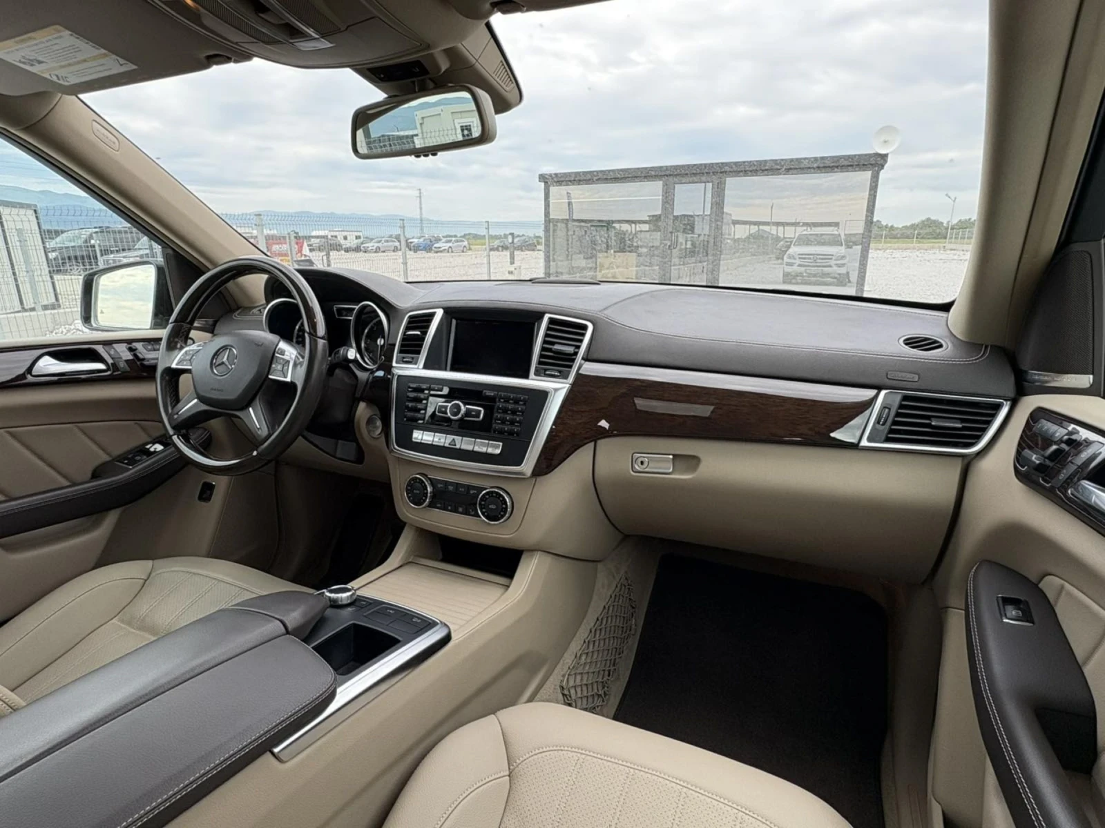 Mercedes-Benz GL 350 Автомобила е напълно обслужен 6+ 1 - изображение 8