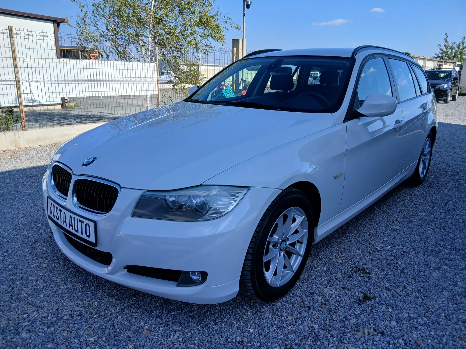 BMW 320 КАТО НОВ, снимка 10 - Автомобили и джипове - 53539291