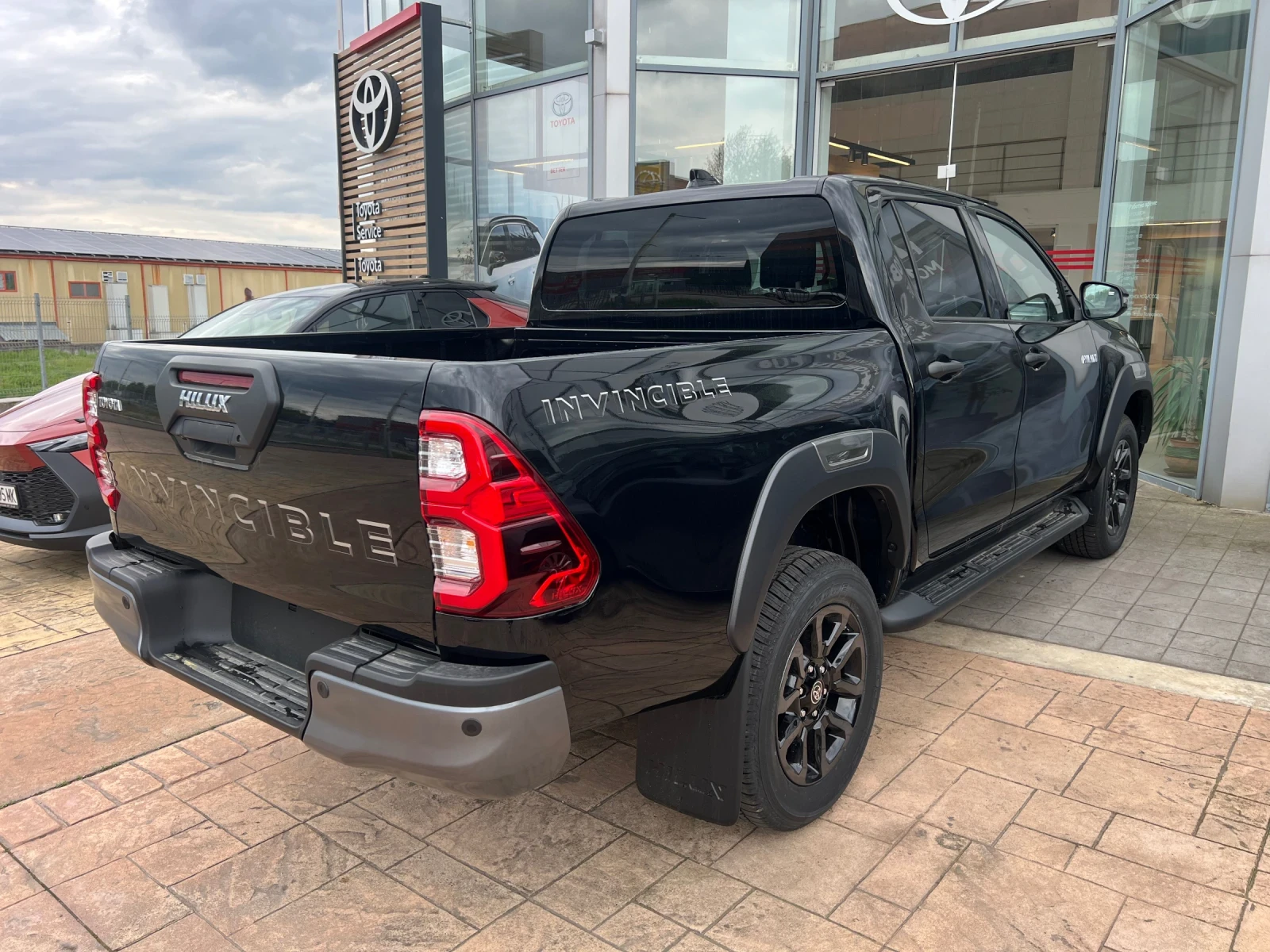Toyota Hilux Invincible JBL MildHybrid 48V, снимка 7 - Автомобили и джипове - 54378822
