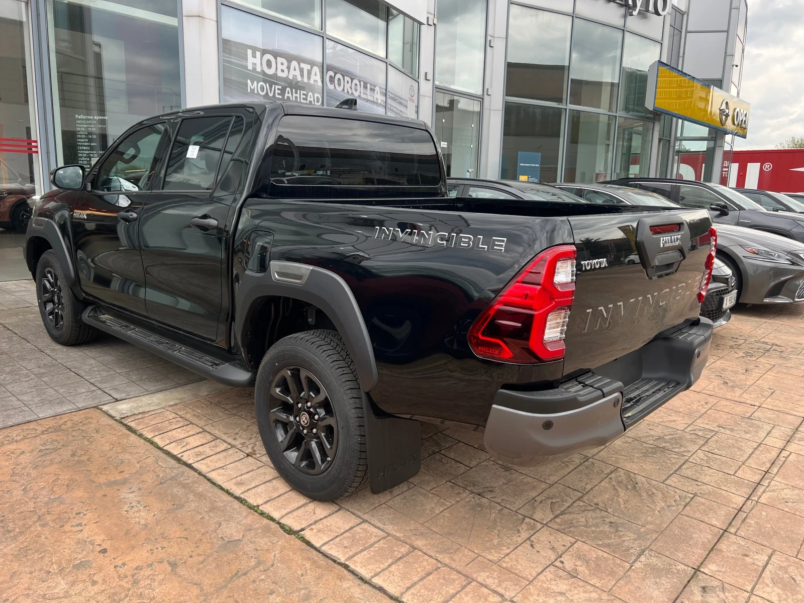 Toyota Hilux Invincible JBL MildHybrid 48V, снимка 4 - Автомобили и джипове - 54378822