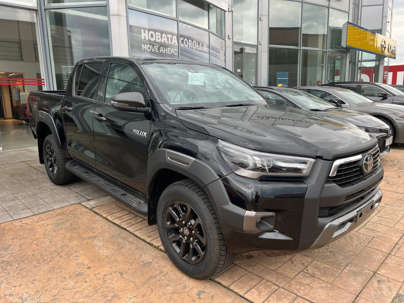 Toyota Hilux Invincible JBL MildHybrid 48V, снимка 3 - Автомобили и джипове - 54378822