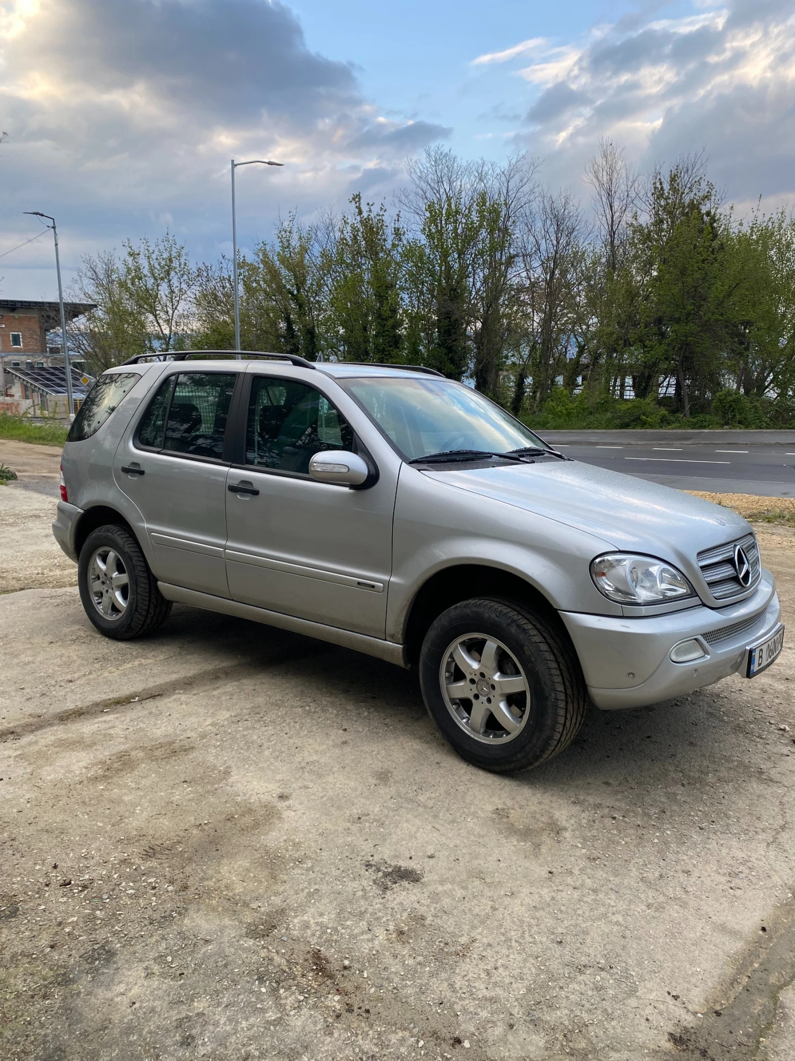 Mercedes-Benz ML 270, снимка 3 - Автомобили и джипове - 54391826