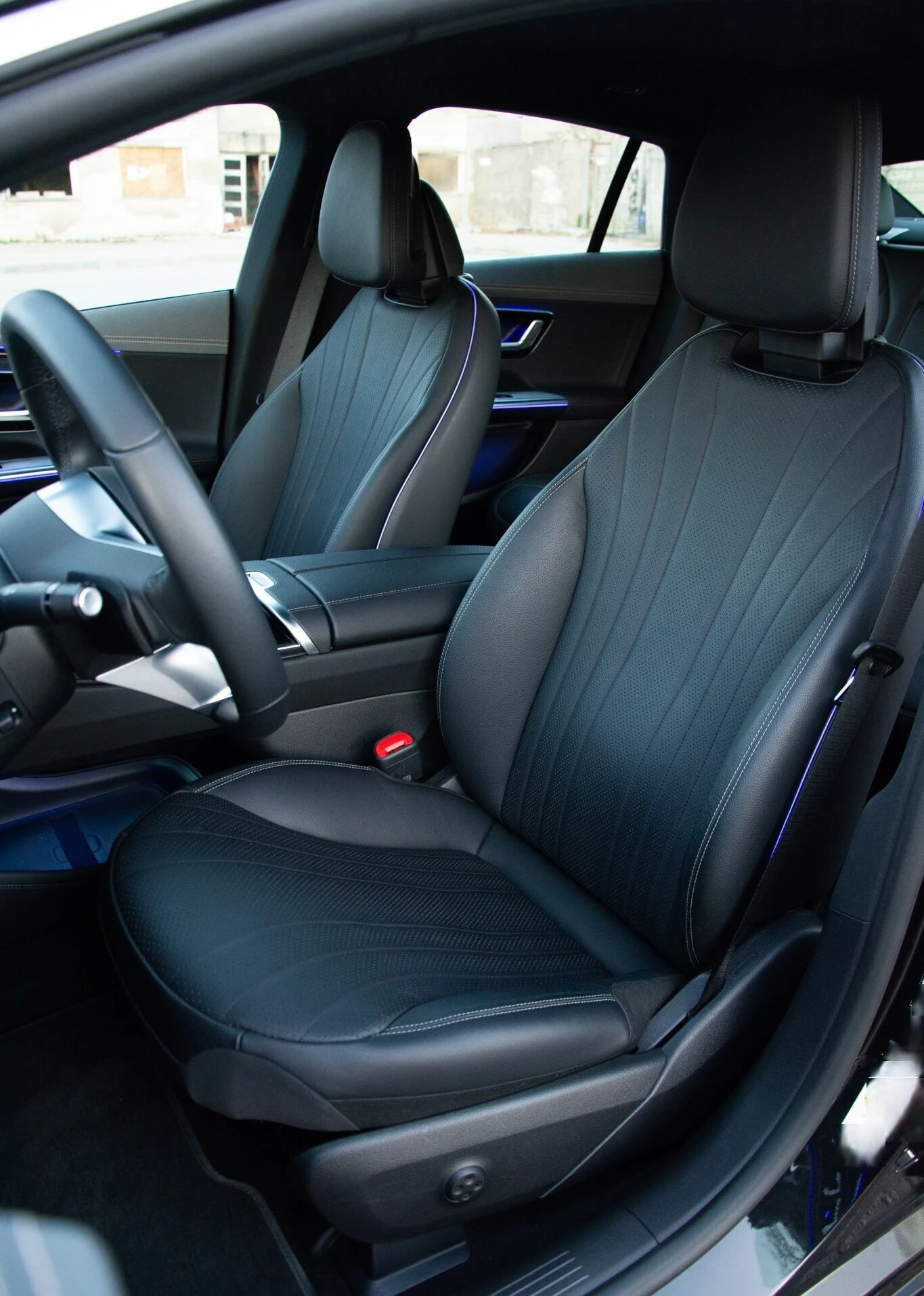 Mercedes-Benz EQE 350+ , снимка 6 - Автомобили и джипове - 54421685