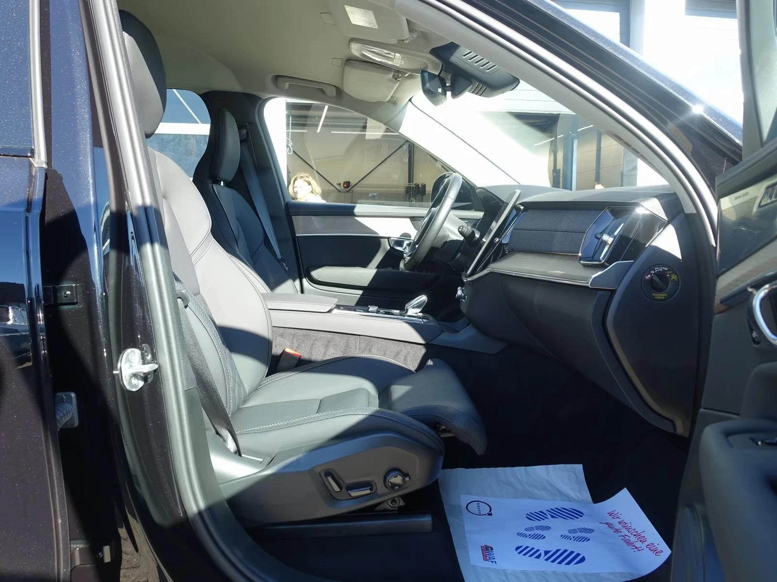 Volvo Xc90 Plus Dark T8 AWD 7seats, снимка 15 - Автомобили и джипове - 54455517